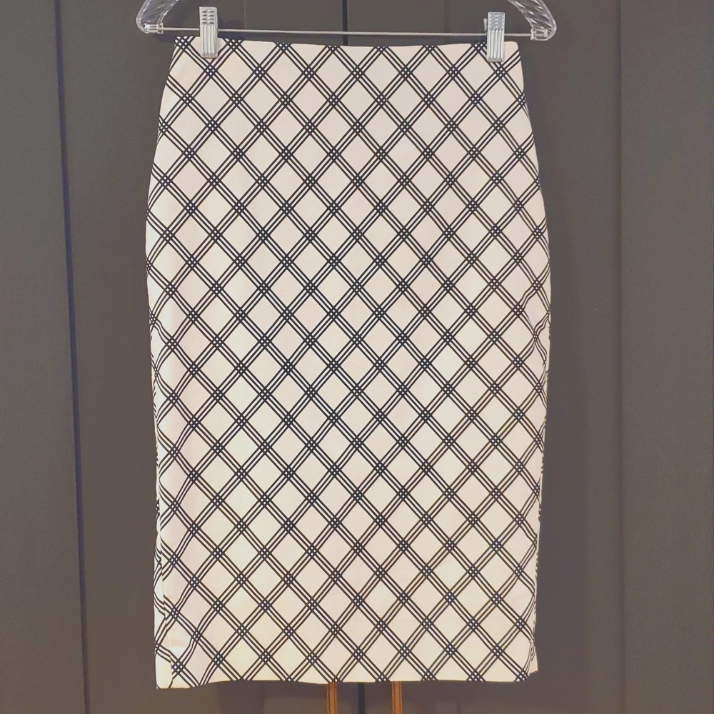 EXPRESS High-waisted, white with black striping, pencil skirt